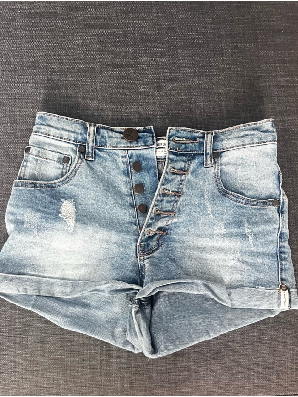 One Toeaspoon Light Wash Distressed Button-Fly Denim Shorts 22